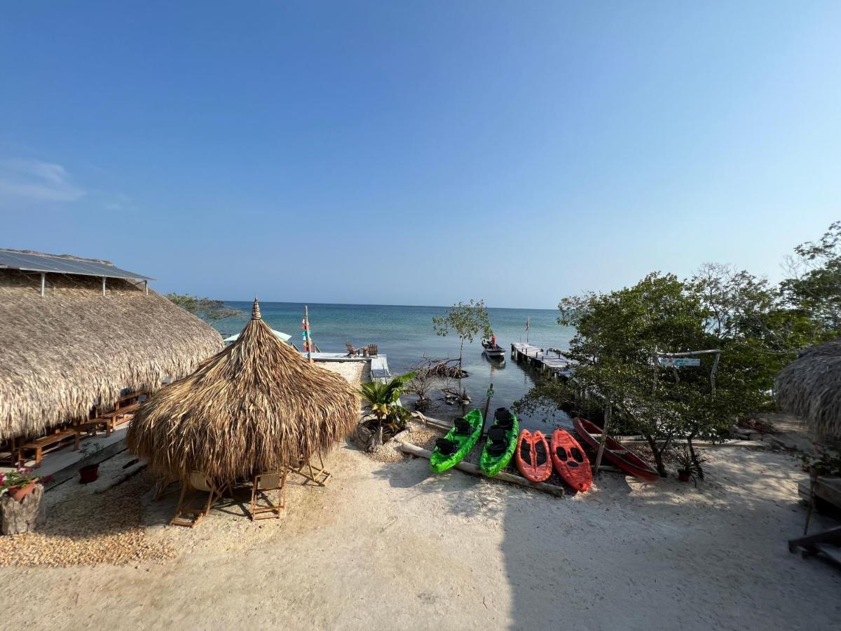 Santa Lova Eco-Hostel Isla Tintipan Tintipan Island Exterior foto